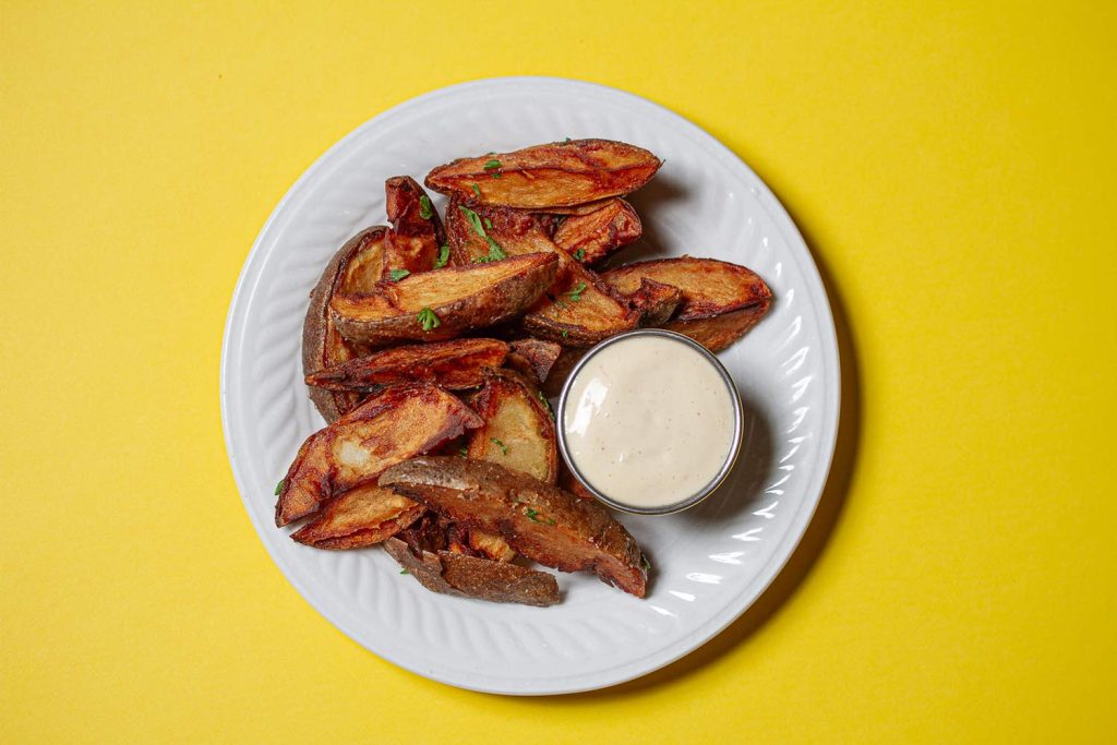 Potato Wedges and dipping sauce